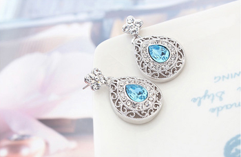 Сережки краплі з блакитним камінням Сваровскі
